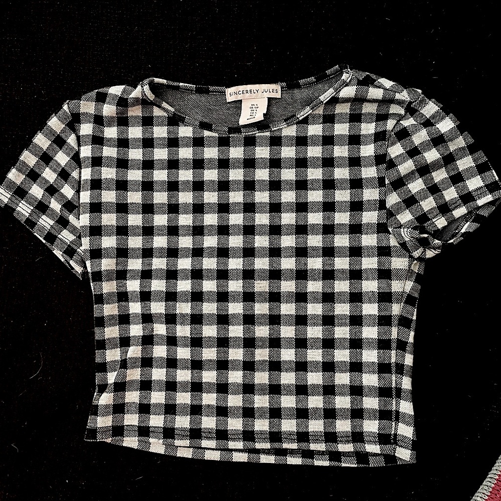 Black and Gray Plaid Short Sleeve Crop-top